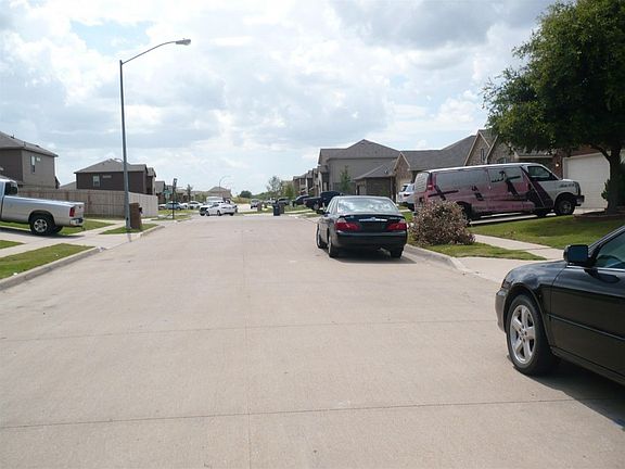 4th image of 1208 Brownford Dr