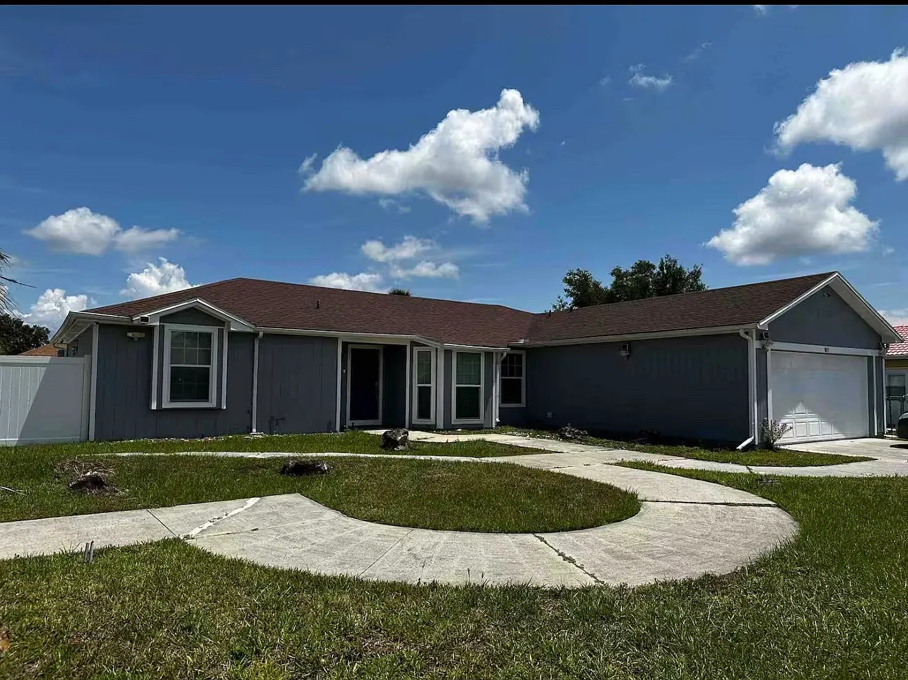 3 bed, 2042 sqft, $2,150 — Photo 1