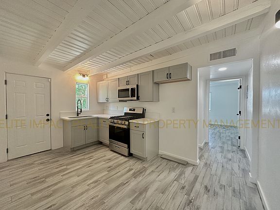 5th image of 1014 N Grande Ave #1