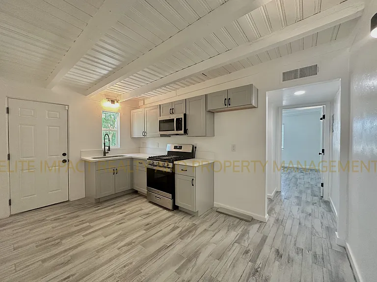 1012 N Grande Ave #1 — Photo 17
