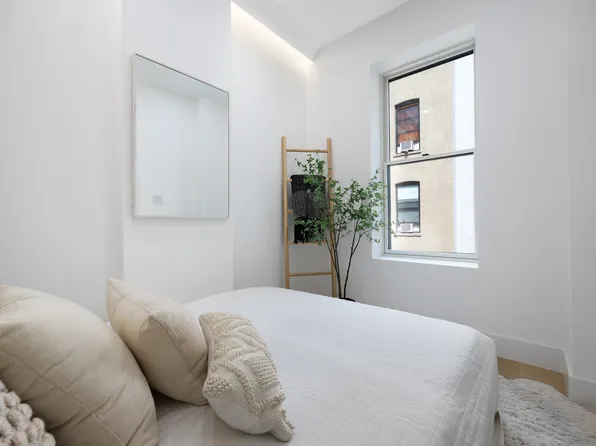 703 Coney Island Avenue image 5 of 18