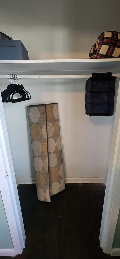 Private quaint 2/1 with gated patio — Photo 3