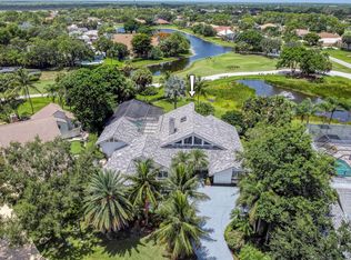 3 Banchory Ct, Palm Beach Gardens, FL 33418