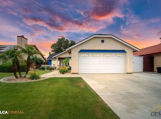 9324 Carvalho Ct, Bakersfield, CA 93311