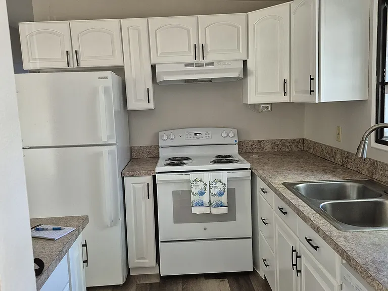 2117 Barcelona Dr — Photo 6
