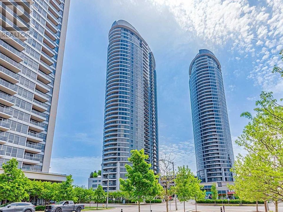 1st image of 135 Village Green Sq #525