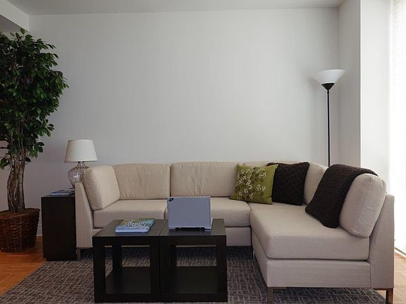 3rd image of 1510 Lexington Ave APT 2U