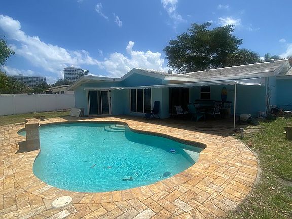 3rd image of 1973 Windward Dr