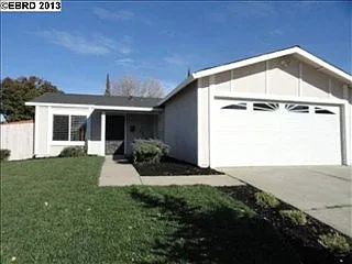 141 Arlington Dr photo 1