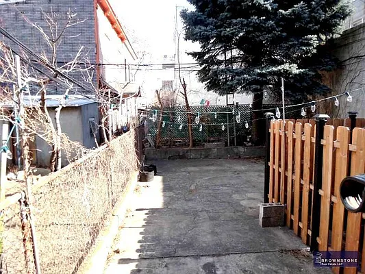 Rented by Brownstone Real Estate | media 14