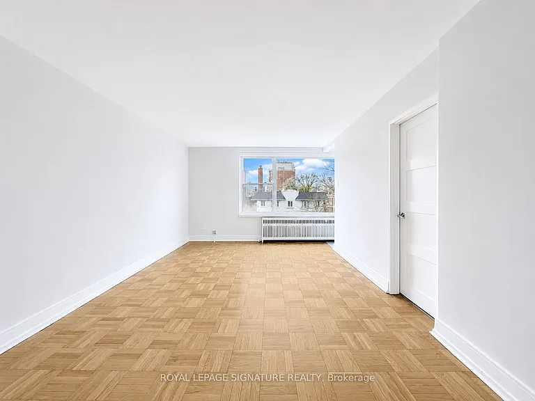 1545 Bathurst St #402 — Photo 3