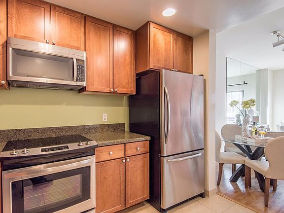 5th image of 175 W Saint James St Unit 802
