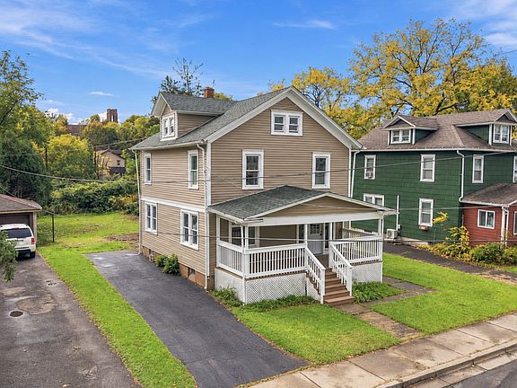 5th image of 24 Brown St