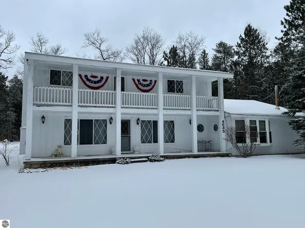 4635 S Roberts Ln, Rose City, MI 48654