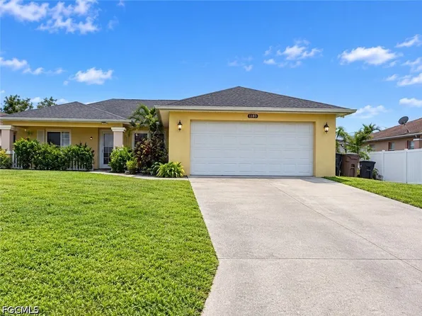 2702 37th St SW, Lehigh Acres, FL 33976