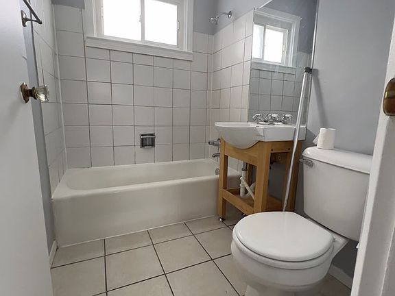 3rd image of 17222 Walter St