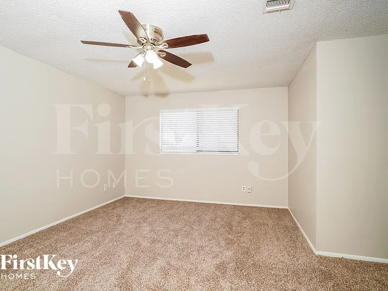 1702 Jay Schellman St — Photo 9