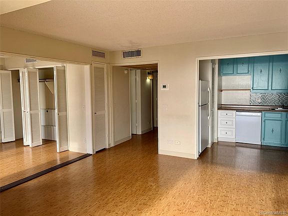 2nd image of 2440 Kuhio Ave APT 2005