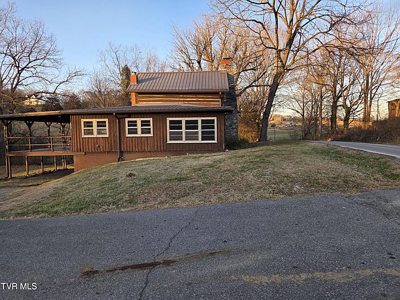 2nd image of 100 Eisenhower Rd