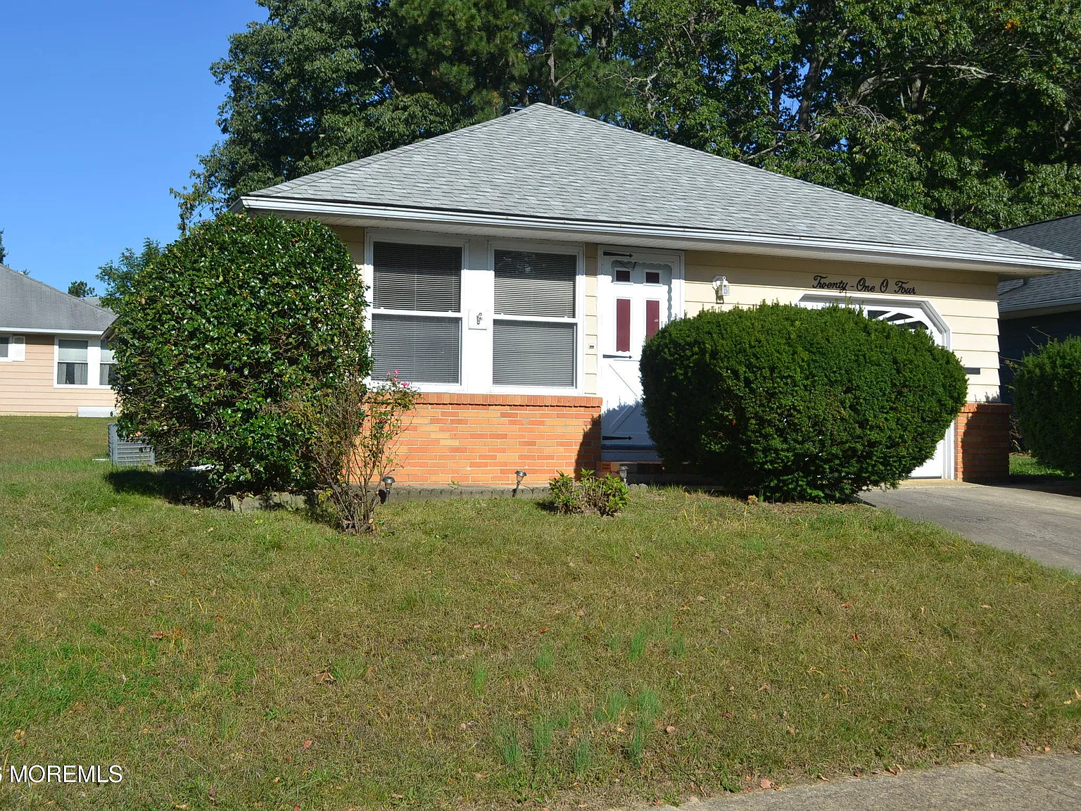 2 bed, 1092 sqft, $2,350 — Photo 3