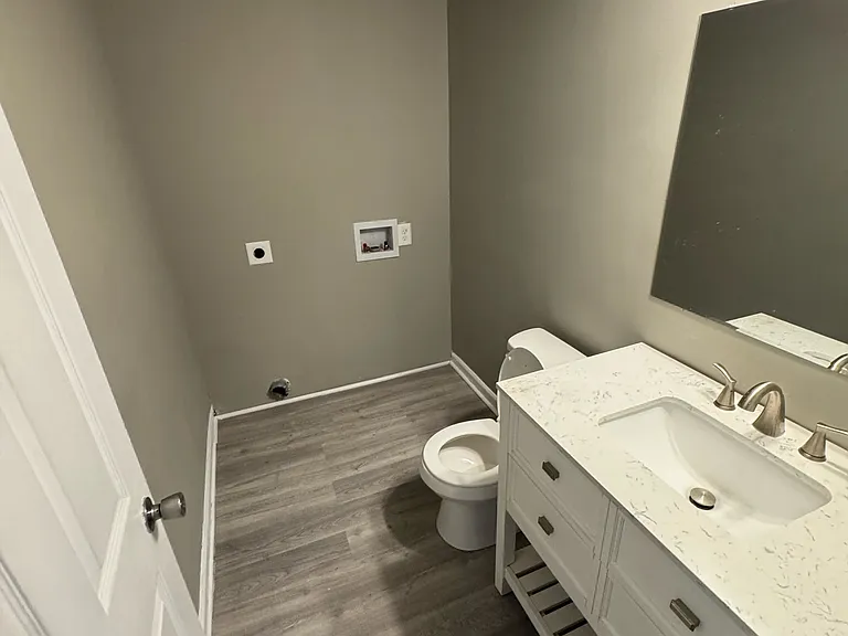 121 Aqua Ct #121 — Photo 12