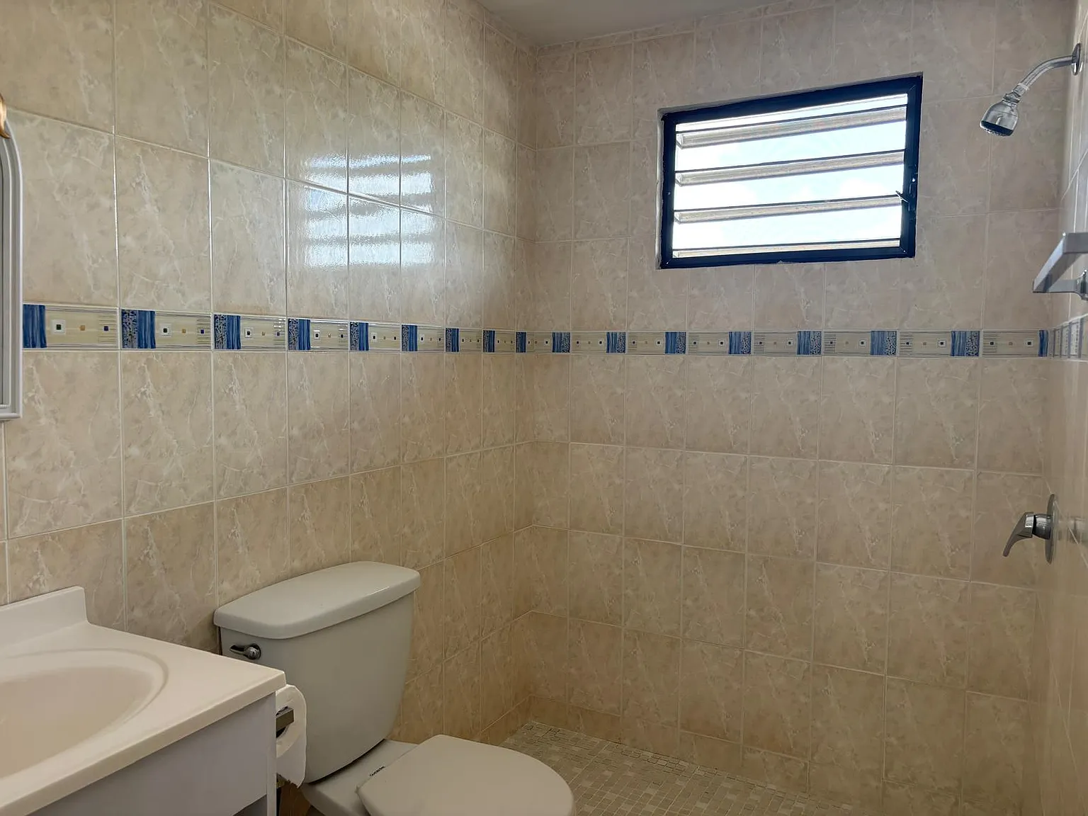 1 bed, 850 sqft, $800 — Photo 3