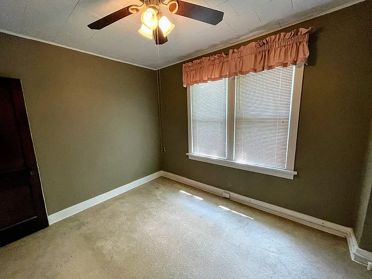 205 Van Wyck Ave — Photo 12