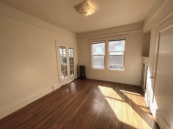4th image of 1739 Oxford St APT 3