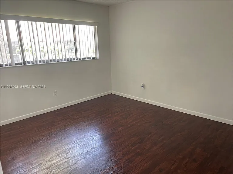 819 NE 199th St #6-205 — Photo 16
