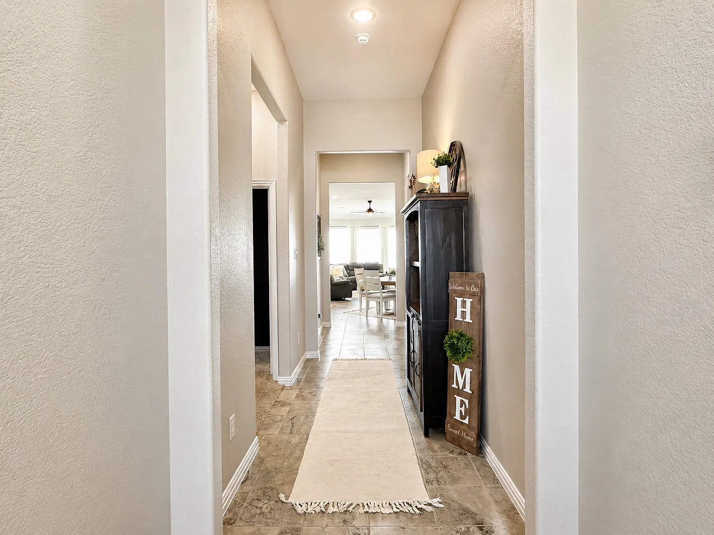4 bed, 1818 sqft, $2,650 — Photo 3