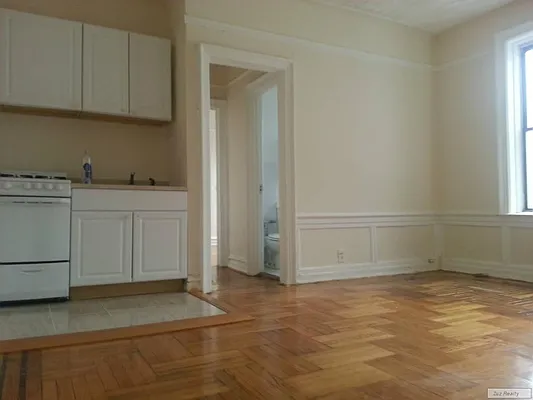 Rented by Zuz Realty | media 18