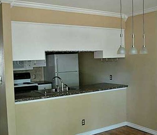 Entry to Dining & Kitchen