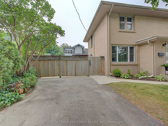 5th image of 1271 Norman Ave Unit B