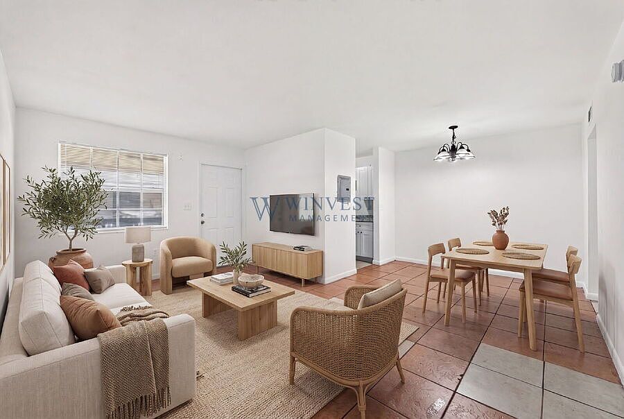 1st image of 447 NE 125th St #30