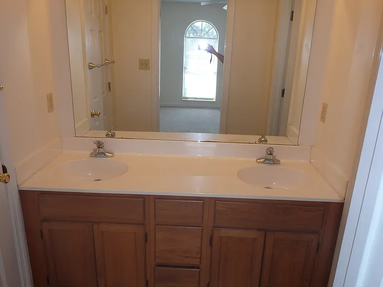 831 Claybrook Ct — Photo 10