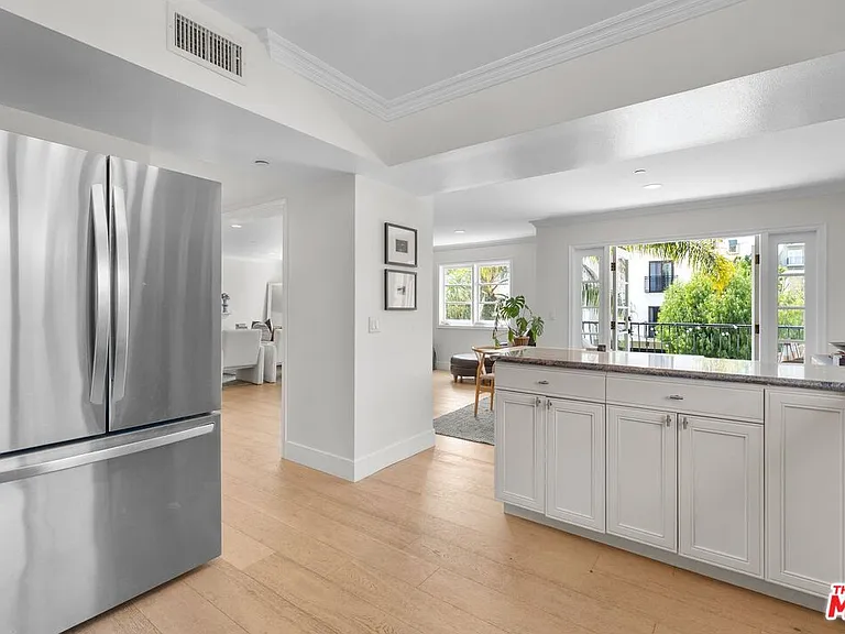 11842 Darlington Ave #201 — Photo 10