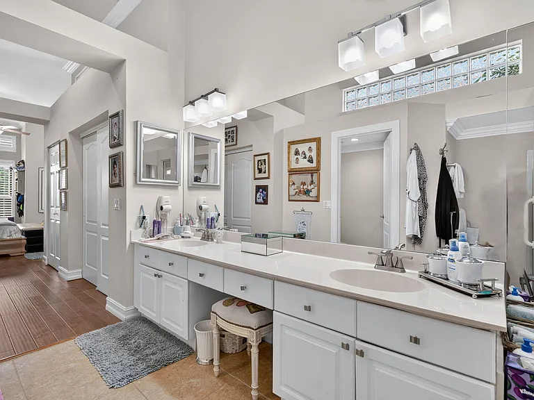 210 Coral Cay Ter — Photo 7