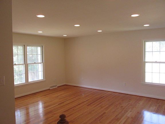 5th image of 4105 Chaparral Dr