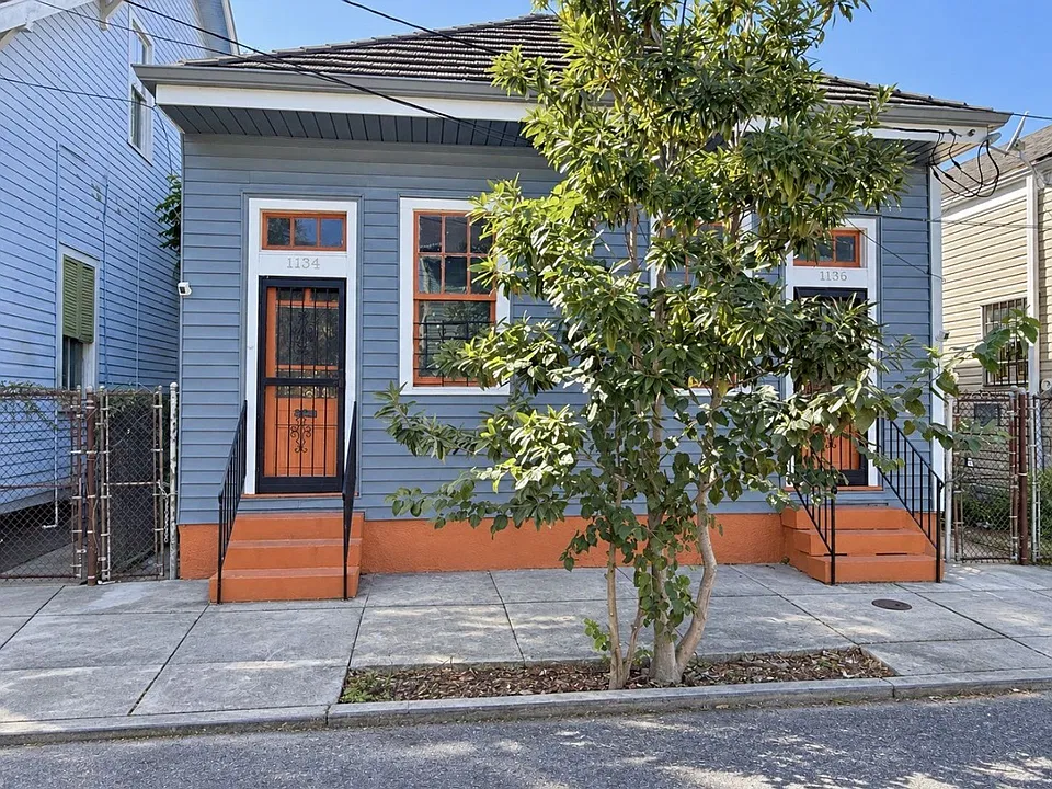 1134-36 Frenchmen St