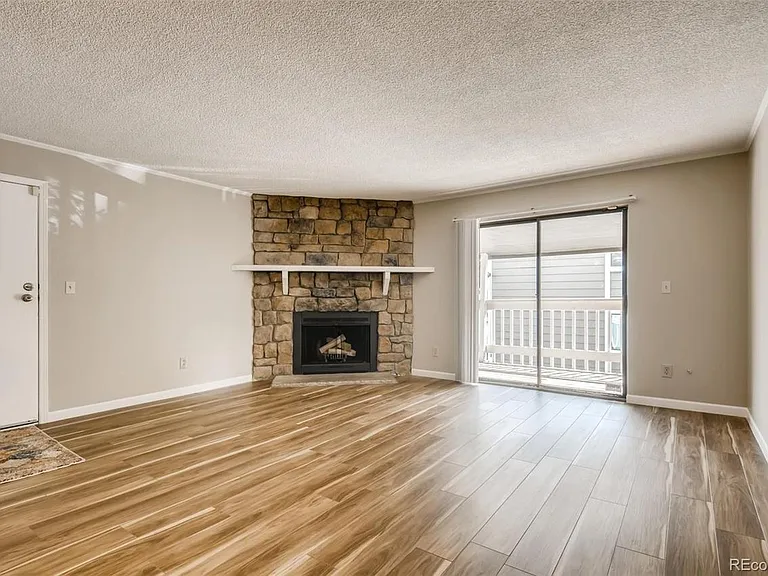 18064 E Ohio Ave #203 — Photo 5
