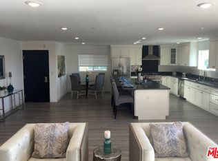 8631 Olin St #2, Los Angeles, CA 90034