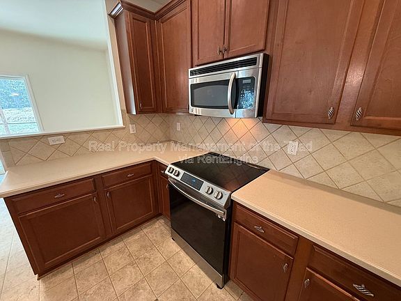 5th image of 1642 Ashmead Ln
