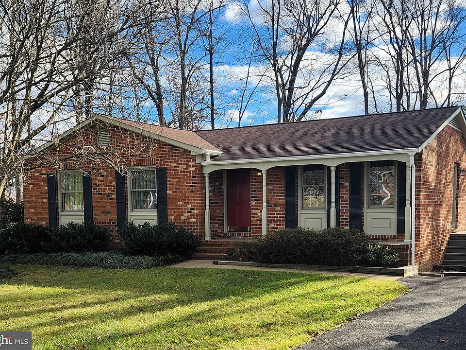 1st image of 1 Myrtle Ct