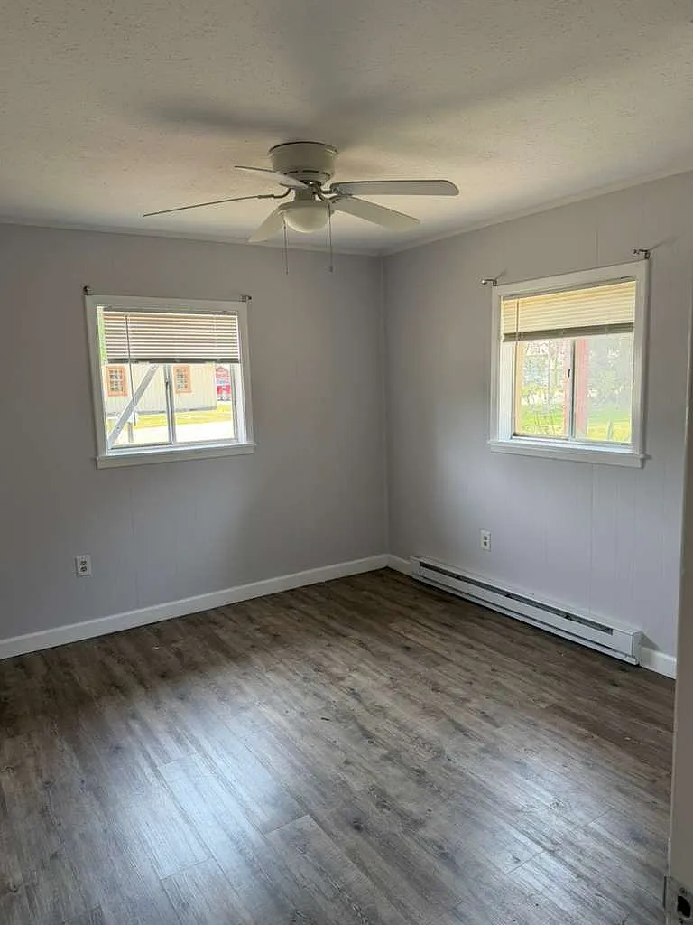 2 bed, 1000 sqft, $1,350 — Photo 3