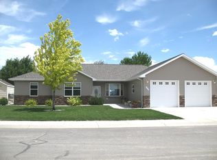 145 S Cedarwood Dr, Powell, WY 82435