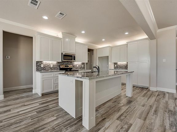 5th image of 7715 Blanchard Way