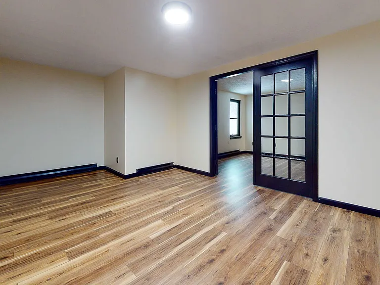 Beacon Court — Photo 14