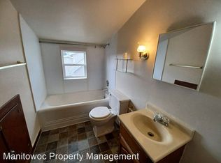 1513 Philippen St #A, Manitowoc, WI 54220