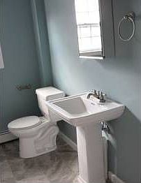 4th image of 28 Cresant Dr