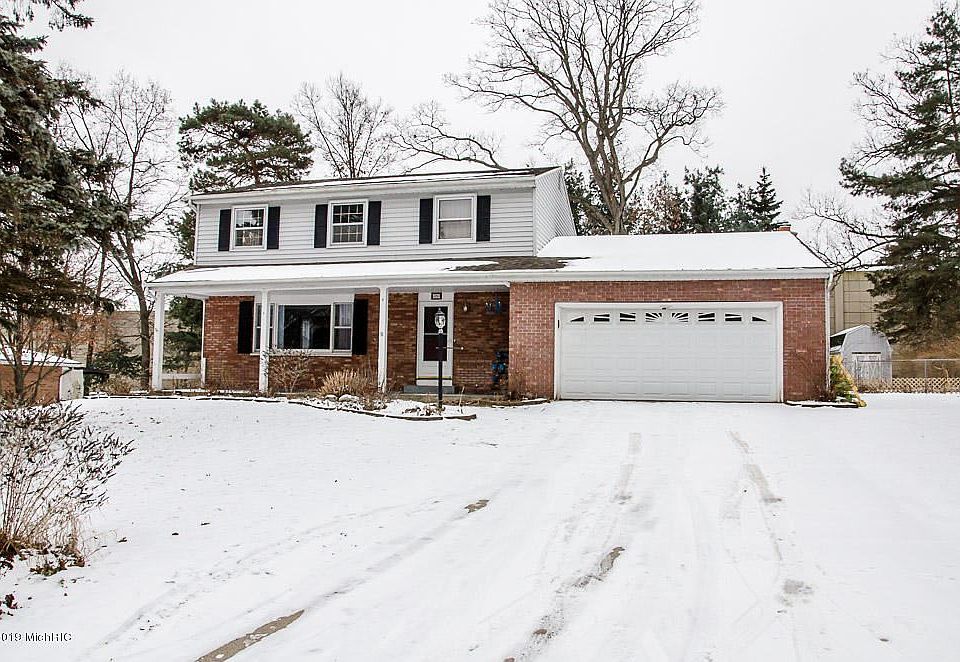 1st image of 526 Circlewood Dr S